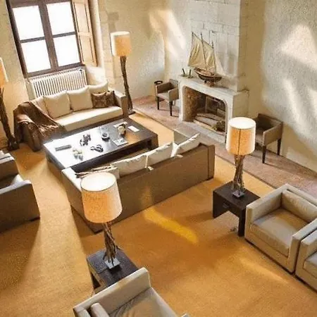 Chateau De Charge 5* Tours