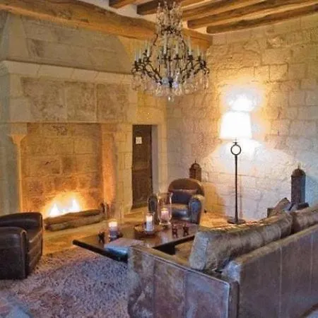 Chateau De Charge بيت ضيافة تور