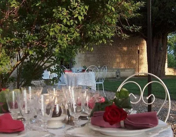 Chateau De Charge بيت ضيافة